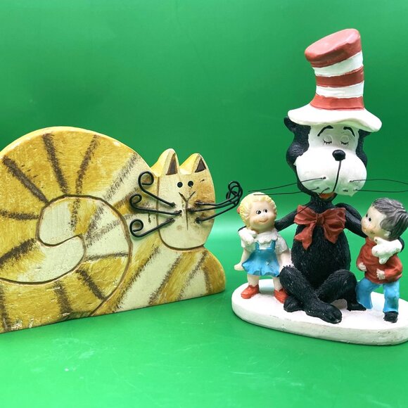 Lot 2 Cat Figurines Tender Heart Treasures 1999 & Dr Seuss Cat in Hat Bobblehead - Picture 1 of 12